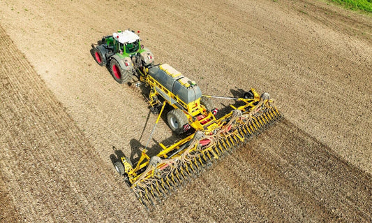 équipement agricole de pointe au champ