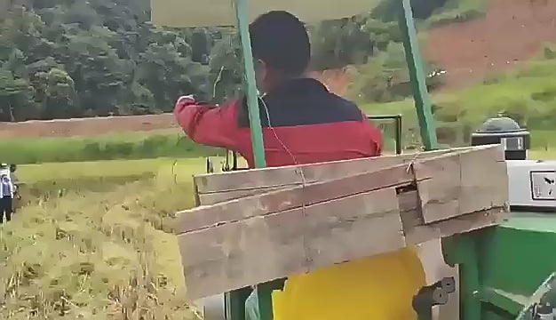 Mini Moissonneuse-Batteuse Compacte pour Récolte de Riz et Blé ...